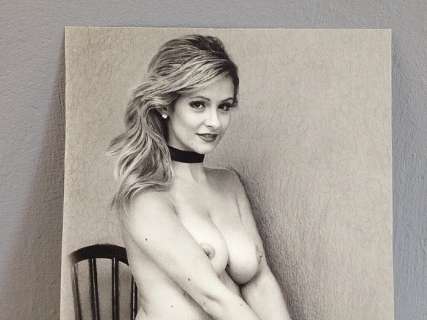 Jenny Ipers | Pin-Up.. Lace & Stockings - Original Sexy Drawn Pencil and Charcoal - Signed - (2017) | Catawiki