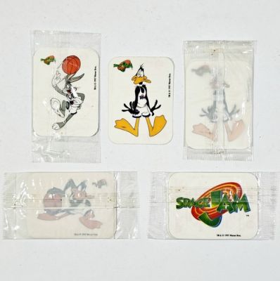 ©1997 KELLOGGS Freebies SPACE JAM WINDOW DECALS Bugs Bunny Daffy Duck NEW! | eBay Europe (Buy It Now)