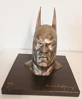 Emma Wildfang | Emma Wildfang - Bronzed statue of Batman - (2021) | Catawiki