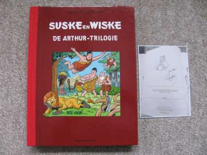 Willy Vandersteen / Paul Geerts | Suske en Wiske - De Arthur-Trilogie - Grootformaat album met fraaie pentekening van Paul Geerts - Cartonné - EO - (2010) | Catawiki