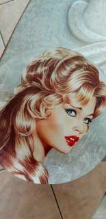 Giovanna Casotto | Giovanna Casotto - Piatto in vetro - ritratto di Brigitte Bardot - Il punto C - Giovanna Casotto. - Page volante - (2005) | Catawiki