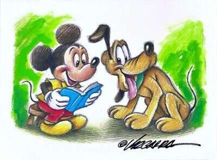 Joan Vizcarra - Back to School! Happy Mickey Reading to Pluto - Original Mixed Media Artwork - Canvas, Signed by the | Catawiki