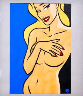 WALTER MINUS Jeune femme blonde dissimulant sa po… | Vermot et Associés