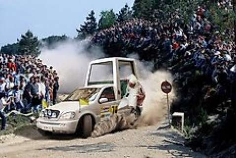 Jeroom | Jeroom - "Rally Pope" NFT + Art paper on plate (2022) | Catawiki