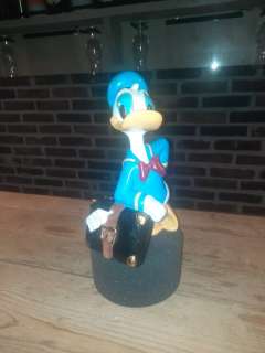 Disney | Disney - Donald Duck with suitcase - figurine - (1990s) - EO | Catawiki
