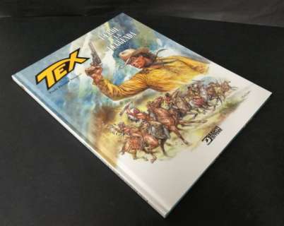 Tex, - P. E. Serpieri - vol. "L’eroe la leggenda" firmato - Cartonato - Prima edizione - (2015) | Catawiki