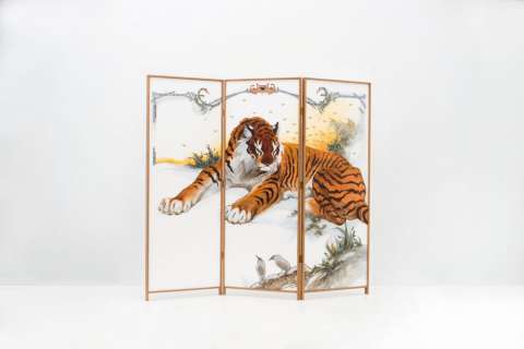 Frank Pé (Né En 1956) - Frank Pé explore Mucha – L‘envers du Tigre