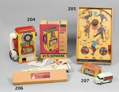 Visiophone Tintin Téléphone Parlant En Plastique Et Métal Imprimé, Réalisé En 1960 Par Chr. Sous Boîte Cartonnée D’origine Illustr... |  | Artcurial