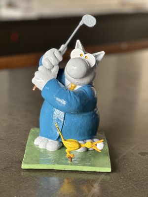 Philippe Geluck | 2024 - Le mini Golfeur (bronze peint) | Huberty Breyne Gallery