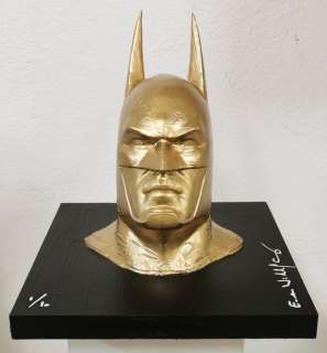 Emma Wildfang | Emma Wildfang - Batman 1/10 - gold edition - (2023) | Catawiki