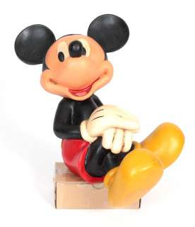 Disney | Mickey assis, 45 cm, état d’usure.… | Banque Dessinée