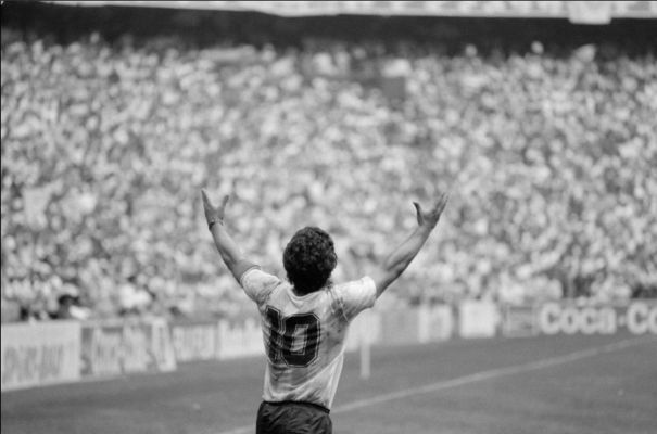 Sports Art | Les Mains de Dieu - Photographie originale de John Vink | Achetez de l’Art